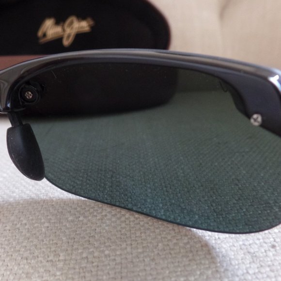 Maui Jim BANYANS Rimless Sunglasses - Gloss Black Frame w/ Grey Lens - Picture 7 of 10